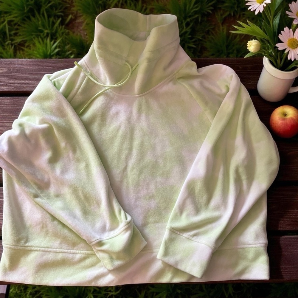 Adorable Tie Dyed Fleece Cowl Neck Pullover SIZE XXL